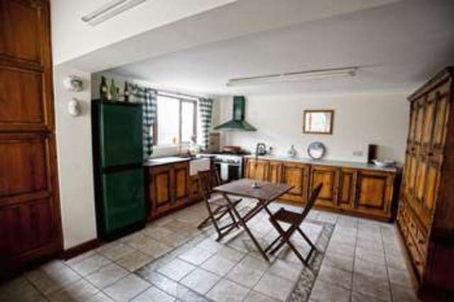  Image of 5 bedroom Detached house for sale in Westgate Road Belton Doncaster DN9 at 61 Westgate Road  Doncaster, DN9 1PY