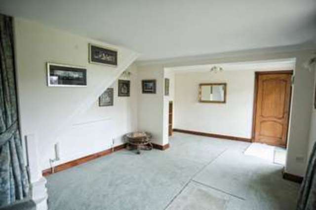 Image of 5 bedroom Detached house for sale in Westgate Road Belton Doncaster DN9 at 61 Westgate Road  Doncaster, DN9 1PY
