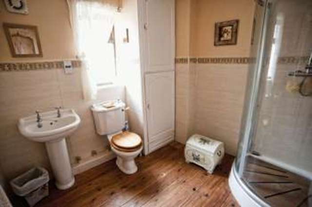  Image of 5 bedroom Detached house for sale in Westgate Road Belton Doncaster DN9 at 61 Westgate Road  Doncaster, DN9 1PY