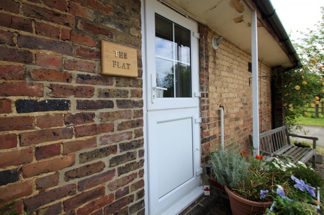  Image of 1 bedroom Flat to rent in Antlands Lane Shipley Bridge Horley RH6 at Westlands Farm Cottages Antlands Lane, Shipley Bridge Horley, RH6 9TE