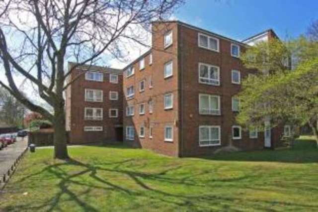  Image of 3 bedroom Flat for sale in Westwood Hill London SE26 at Upper Sydenham  Upper Sydenham, SE26 6NU