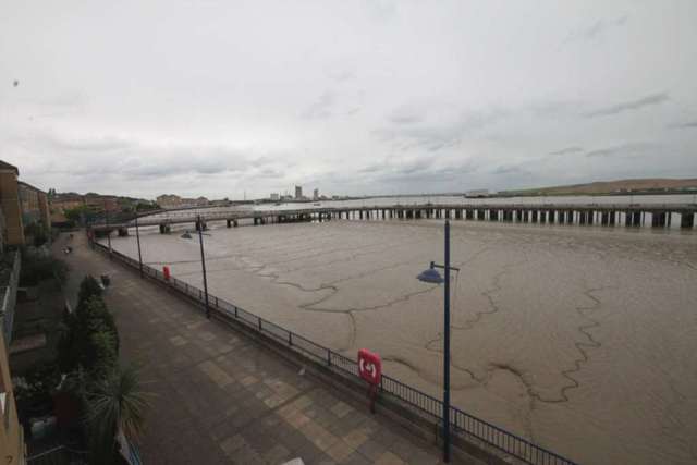  Image of 2 bedroom Apartment for sale in Wharfside Close Erith DA8 at Wharfside Close  Erith, DA8 1QR