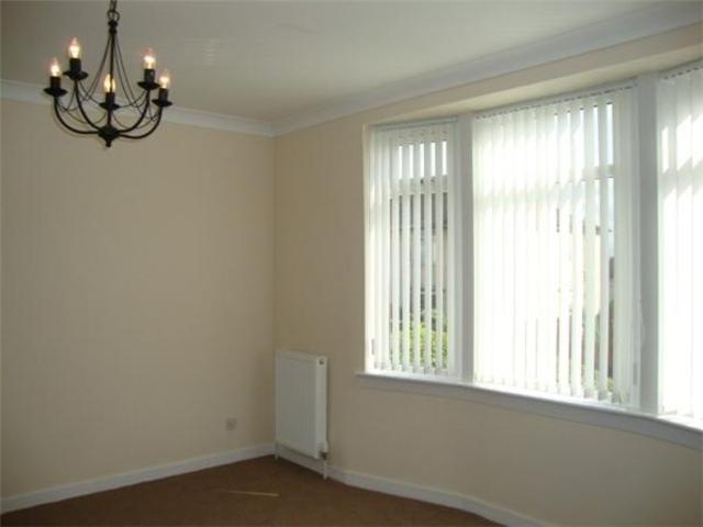  Image of 3 bedroom Flat to rent in Whitburn Street Glasgow G32 at Carntyne Glasgow Glasgow, G32 6PG