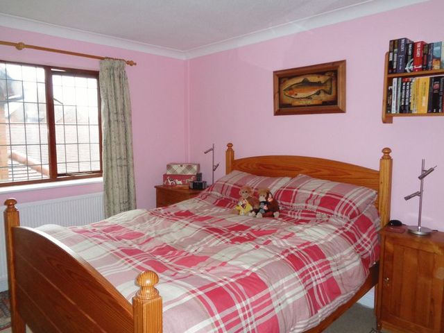  Image of 4 bedroom Terraced house for sale in Whitford Close Bretforton Evesham WR11 at Whitford Close Bretforton Evesham, WR11 7JW