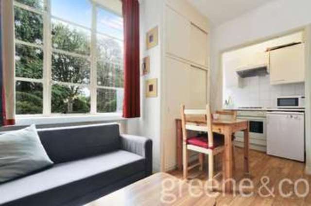  Image of Flat to rent in Willesden Lane London NW6 at Mapesbury London Brondesbury Park, NW6 7PN