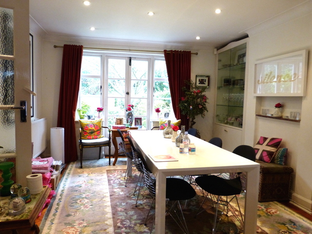  Image of 4 bedroom Semi-Detached house to rent in Willifield Way London NW11 at HAMPSTEAD GARDEN SUBURB  London, NW11 6YA