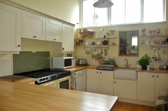  Image of 5 bedroom Detached house to rent in Willis Road Southampton SO16 at Southampton Hampshire Not specified, SO16 2NT