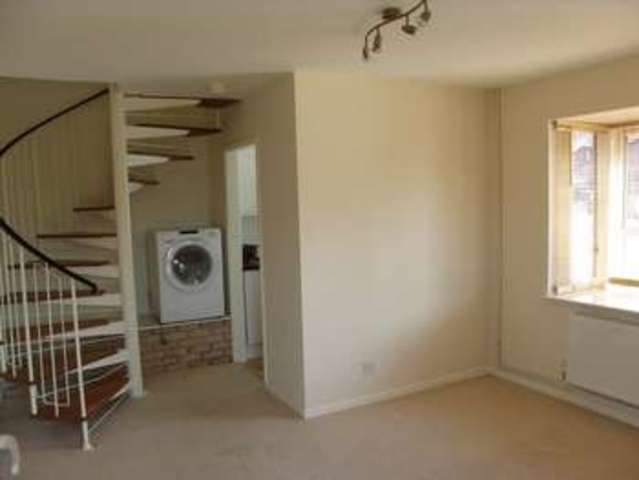  Image of 1 bedroom Terraced house to rent in Willowbrook Drive Cheltenham GL51 at Willowbrook Drive  Cheltenham, GL51 0PU