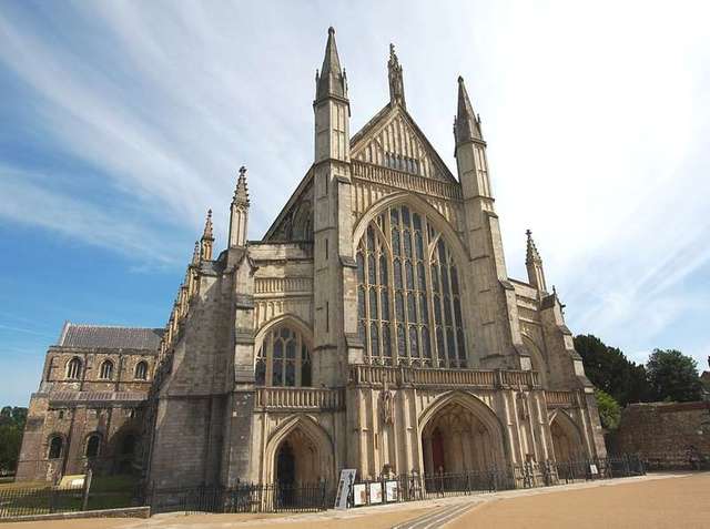  Image of 2 bedroom Flat to rent in St. Georges Street Winchester SO23 at 42-48 St. Georges Street  Winchester, SO23 8BE