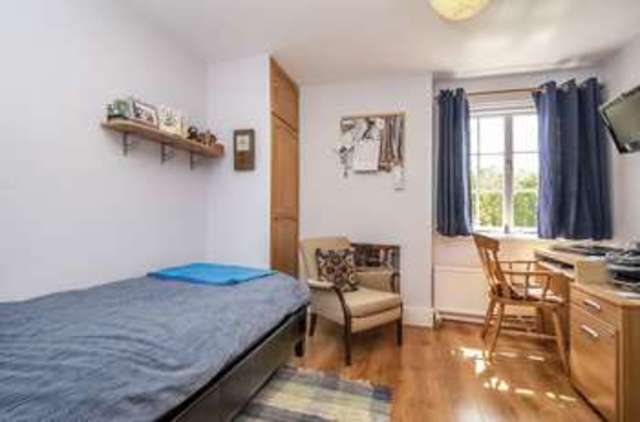  Image of 3 bedroom Detached house for sale in Windmill Road Mortimer Common Reading RG7 at Windmill Road Mortimer Common Reading, RG7 3RN