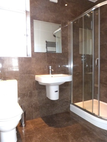 Image of 3 bedroom Flat to rent in Golders Green Road London NW11 at London, NW11 9PR