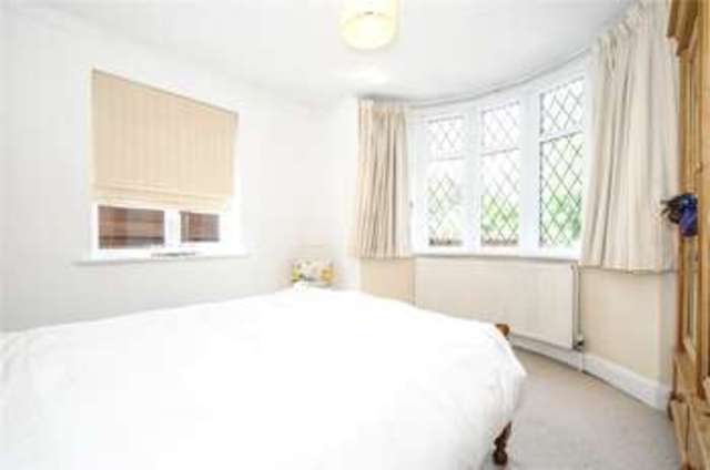  Image of 4 bedroom Detached house for sale in Windsor Road Bray Maidenhead SL6 at Maidenhead Bray Wick, SL6 2DW