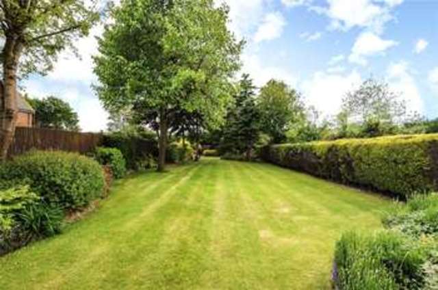  Image of 4 bedroom Detached house for sale in Windsor Road Bray Maidenhead SL6 at Maidenhead Bray Wick, SL6 2DW