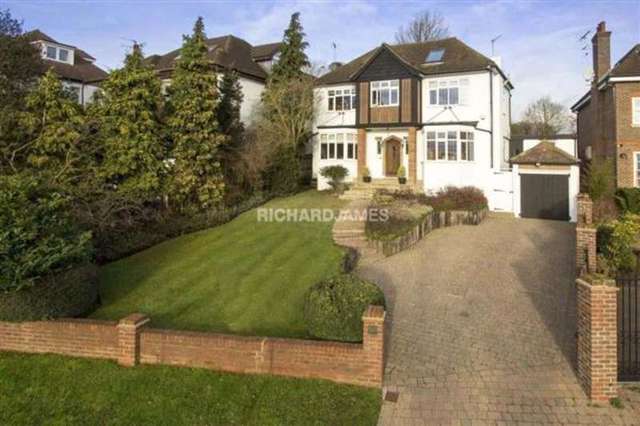  Image of 5 bedroom Detached house to rent in Wise Lane London NW7 at Mill Hill, NW7 2RG