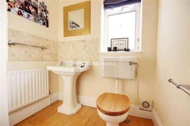  Image of 5 bedroom Detached house to rent in Wise Lane London NW7 at Mill Hill, NW7 2RG