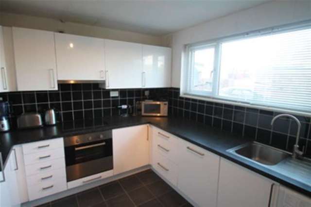  Image of 3 bedroom Detached house to rent in Wisteria Gardens Swanley BR8 at Swanley, BR8 7TY