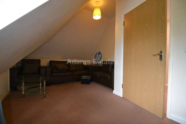  Image of 2 bedroom Flat to rent in Wokingham Road Earley Reading RG6 at Wokingham Road  Reading, RG6 1JL
