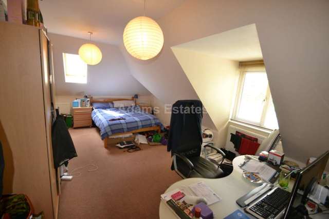  Image of 2 bedroom Flat to rent in Wokingham Road Earley Reading RG6 at Wokingham Road  Reading, RG6 1JL
