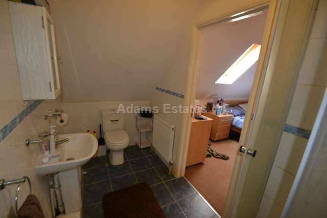  Image of 2 bedroom Flat to rent in Wokingham Road Earley Reading RG6 at Wokingham Road  Reading, RG6 1JL