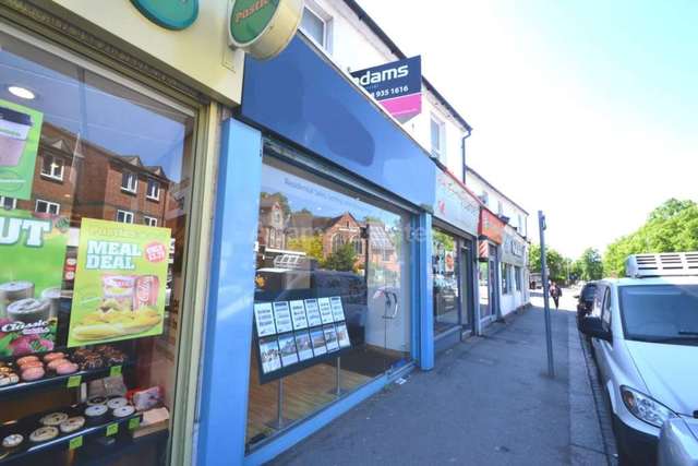  Image of Detached house to rent in Wokingham Road Earley Reading RG6 at Wokingham Road  Reading, RG6 1JL