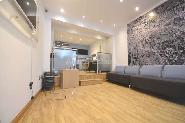  Image of Detached house to rent in Wokingham Road Earley Reading RG6 at Wokingham Road  Reading, RG6 1JL