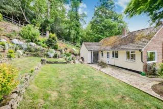  Image of 3 bedroom Bungalow for sale in Phillips Hatch Wonersh Guildford GU5 at Wonersh Guildford Wonersh, GU5 0PX