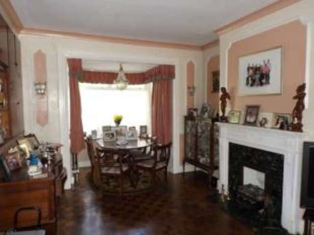  Image of 3 bedroom Terraced house for sale in Oak Hill Gardens Woodford Green IG8 at Woodford Green  Woodford Green, IG8 9DY