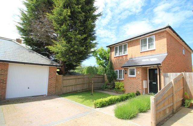  Image of 3 bedroom Detached house for sale in The Heath Horsmonden Tonbridge TN12 at Horsmonden  Tonbridge, TN12 8JE