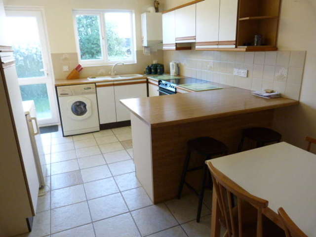  Image of 3 bedroom Bungalow for sale in Woodlinken Way Verwood BH31 at Woodlinken Way  Dorset, BH31 6BT