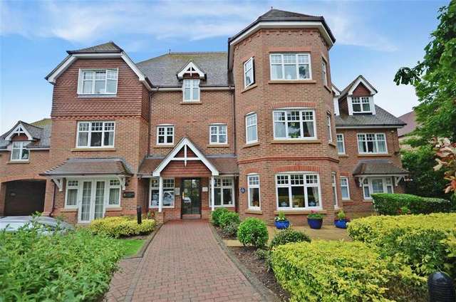  Image of 2 bedroom Flat for sale in Wordsworth Road Worthing BN11 at Worthing West Sussex Worthing, BN11 3JE