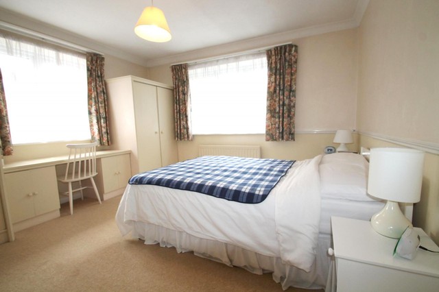  Image of 5 bedroom Detached house to rent in Wychperry Road Haywards Heath RH16 at Haywards Heath, RH16 1HJ