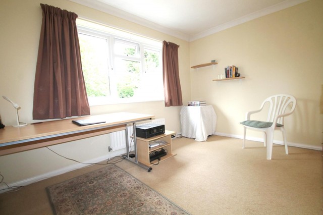  Image of 5 bedroom Detached house to rent in Wychperry Road Haywards Heath RH16 at Haywards Heath, RH16 1HJ
