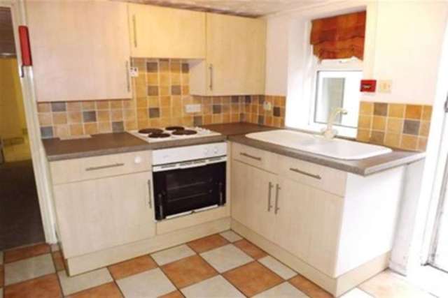  Image of 1 bedroom Flat to rent in York Road Swindon SN1 at Swindon, SN1 2LE