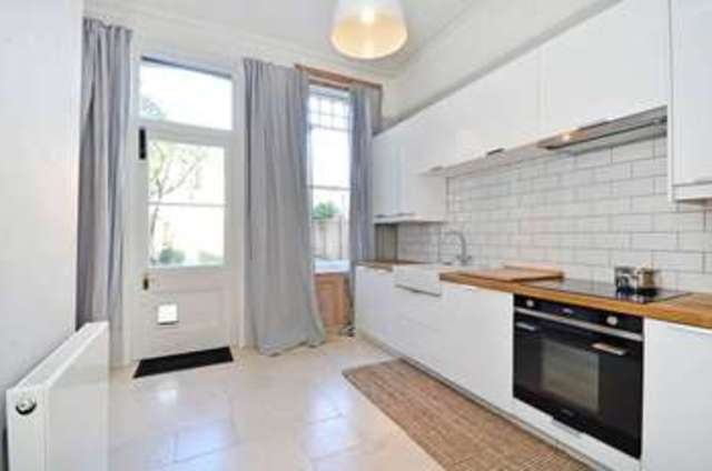  Image of 3 bedroom Maisonette to rent in Hermitage Street London W2 at Bayswater W2 1PW Bayswater, W2 1PW