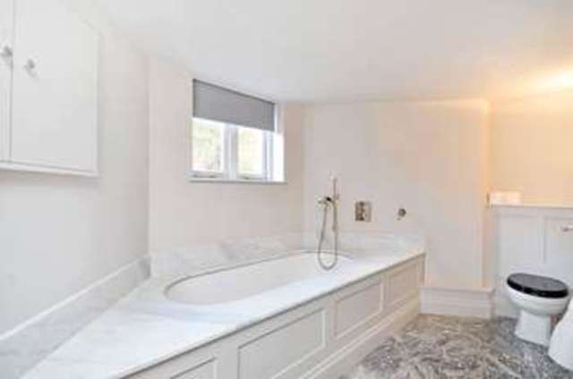  Image of 3 bedroom Maisonette to rent in Hermitage Street London W2 at Bayswater W2 1PW Bayswater, W2 1PW