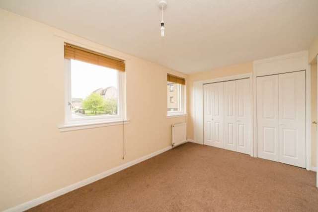  Image of 1 bedroom Flat for sale in Stuart Crescent East Craigs Edinburgh EH12 at Edinburgh, EH12 8XR