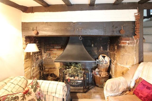  Image of 2 bedroom Terraced house for sale in Church Road Goudhurst Cranbrook TN17 at Church Road  Goudhurst, TN17 1BL