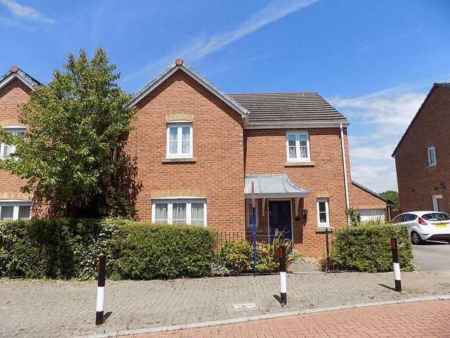  Image of 4 bedroom Detached house for sale in Angel Way North Cornelly Bridgend CF33 at Angel Way  Bridgend, CF33 4PB