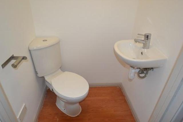  Image of 4 bedroom Flat to rent in Long Street London E2 at Long Street  Shoreditch, E2 8HJ