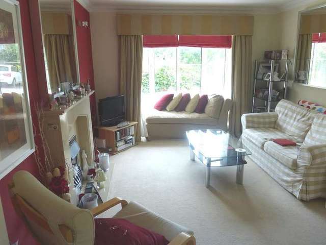  Image of 4 bedroom Detached house for sale in Swallow Close North Cornelly Bridgend CF33 at North Cornelly  North Cornelly, CF33 4PQ
