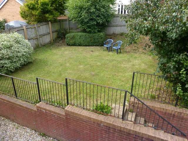  Image of 4 bedroom Detached house for sale in Swallow Close North Cornelly Bridgend CF33 at North Cornelly  North Cornelly, CF33 4PQ