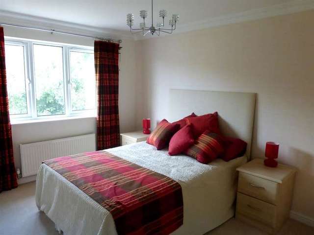  Image of 4 bedroom Detached house for sale in Swallow Close North Cornelly Bridgend CF33 at North Cornelly  North Cornelly, CF33 4PQ