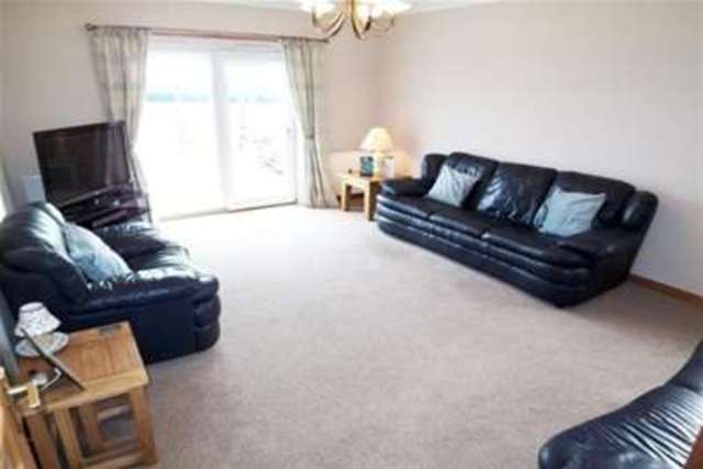  Image of 3 bedroom Bungalow to rent in Dewshill Cottages Salsburgh Shotts ML7 at Shotts, ML7 4NS
