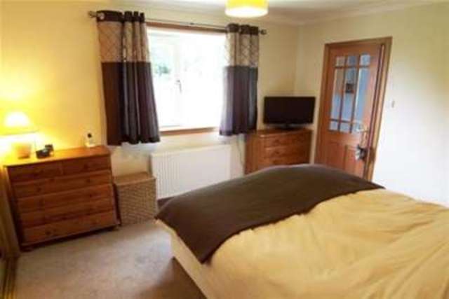  Image of 3 bedroom Bungalow to rent in Dewshill Cottages Salsburgh Shotts ML7 at Shotts, ML7 4NS