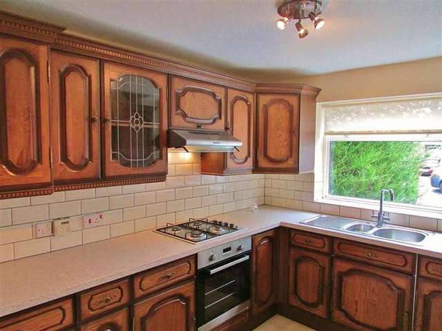  Image of 3 bedroom Detached house to rent in Collett Way Grove Wantage OX12 at Grove  Wantage, OX12 0NT
