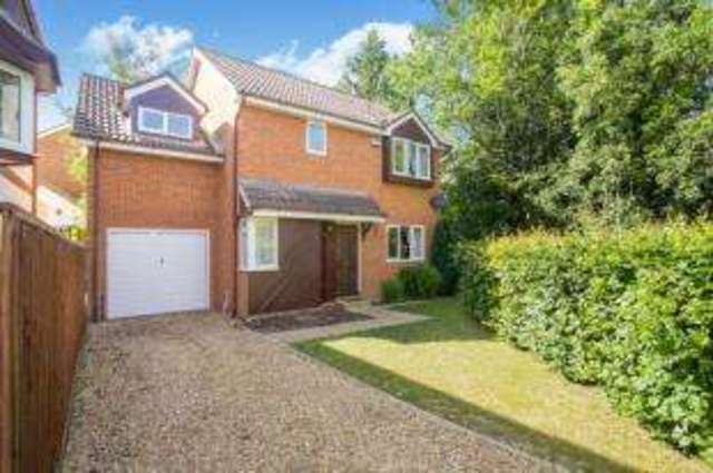  Image of 4 bedroom Detached house for sale in Corfe Halt Close Corfe Mullen Wimborne BH21 at Corfe Mullen Wimborne East End, BH21 3EH