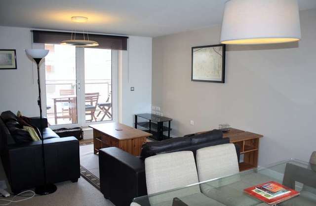  Image of 2 bedroom Flat to rent in Warstone Lane Hockley Birmingham B18 at Birmingham West Midlands, B18 6HP