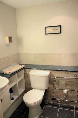  Image of 2 bedroom Flat to rent in Warstone Lane Hockley Birmingham B18 at Birmingham West Midlands, B18 6HP