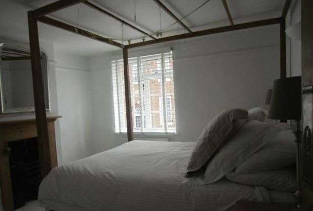  Image of 3 bedroom Cottage to rent in Upper Village Road Ascot SL5 at Sunninghill, SL5 7AQ