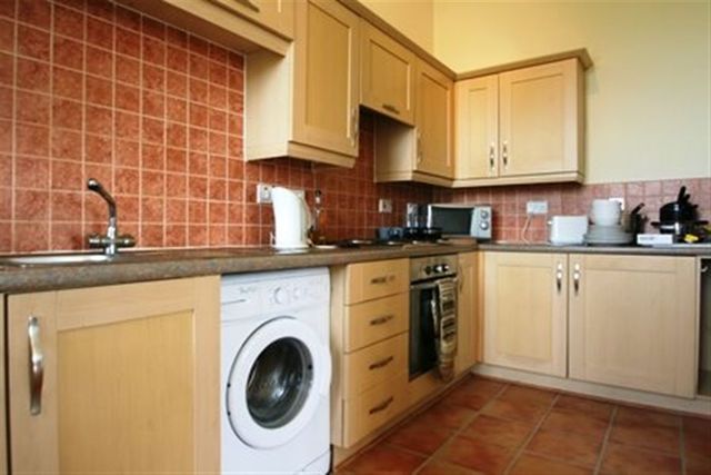  Image of 2 bedroom Flat to rent in Otago Street Glasgow G12 at Hillhead Glasgow Glasgow, G12 8PG